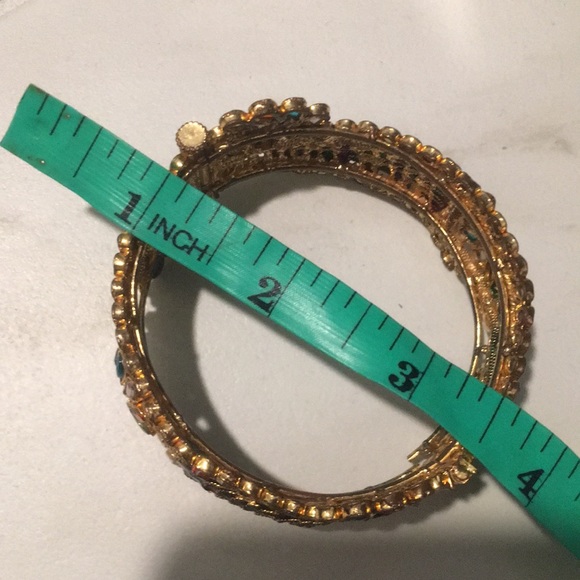 Twist Screw Heavy Bangle - Picture 5 of 5